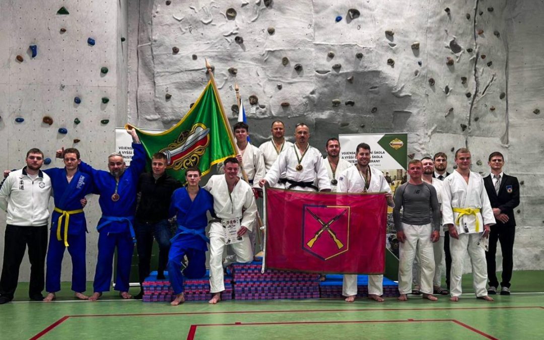 Společný výcvik i uctění památky. Žáci reprezentovali školu v Maďarsku